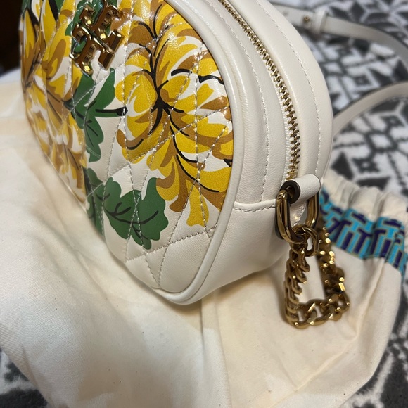 Tory Burch crossbody bag with floral design - Picture 2 of 6